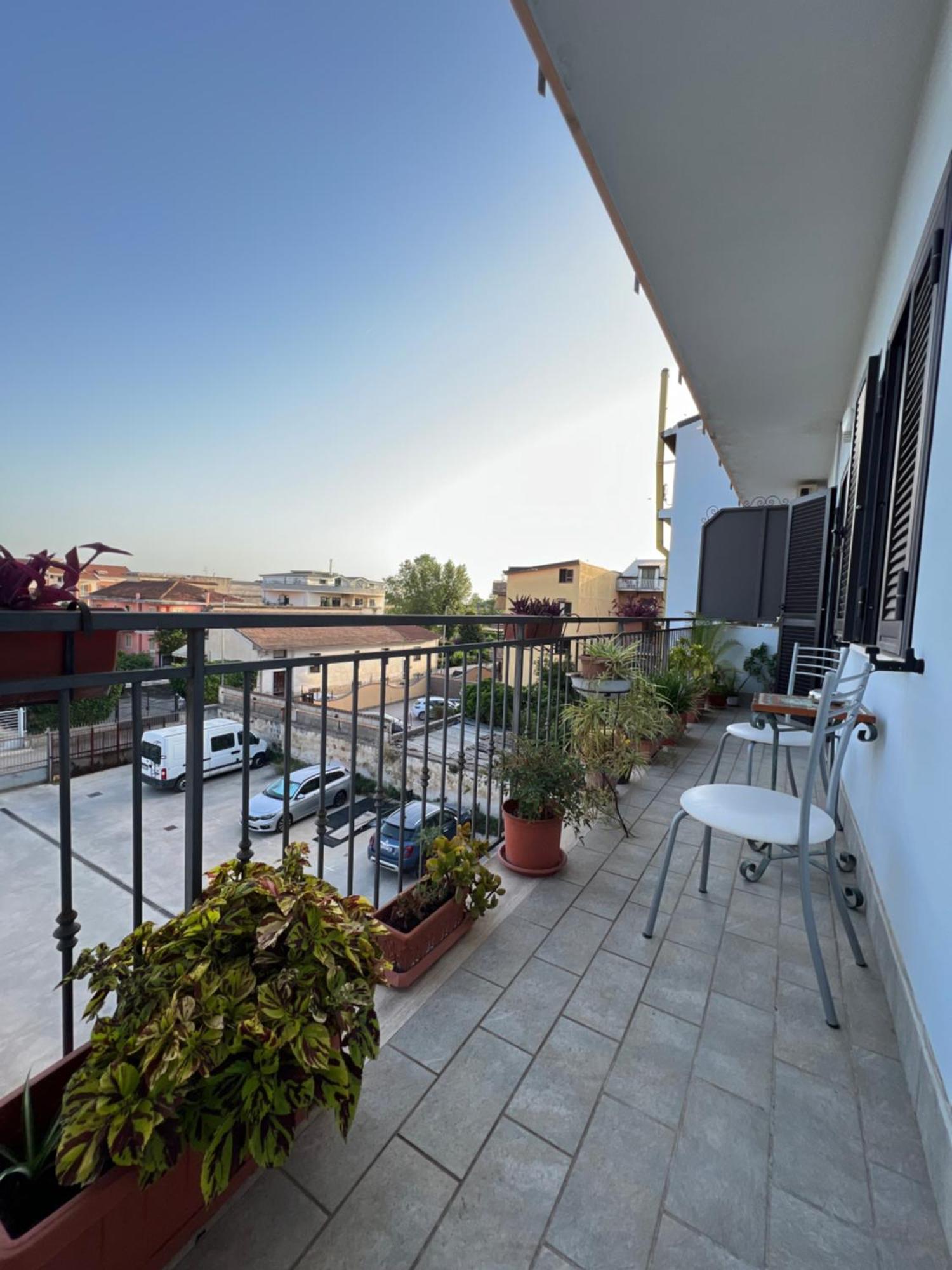 לינה וארוחת בוקר קאסרטה Il Giardino Della Reggia מראה חיצוני תמונה